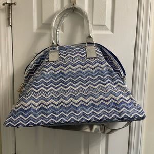 Never used weekender bag blue and white with red lining inside
